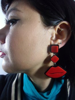 Boucles d'oreilles lèvres bouche pin-up acrylique