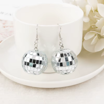 boucles-doreilles-boule-a-facettes-disco-argentees