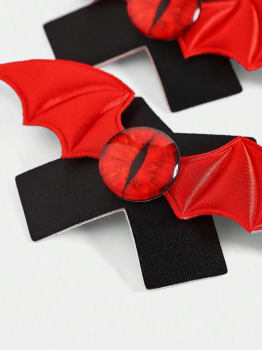 cache-tetons-croix-noire-ailes-chauve-souris-rouge-oeil-halloween-3