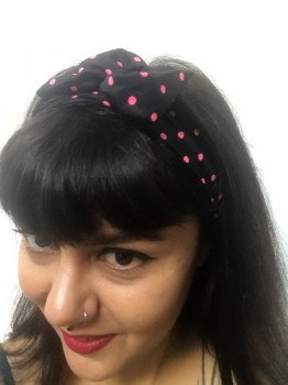 Bandeau cheveux rigide modulable noir à pois roses