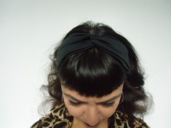 Bandeau turban élastique noir coiffure rétro pinup