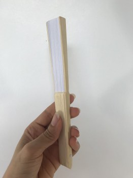Eventails de pin-up bambou et papier blanc rétro
