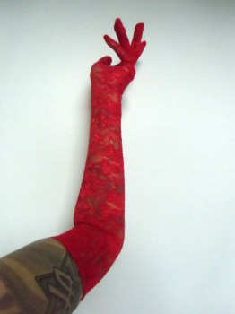 Gants pinups longs en dentelle rouge 54cm