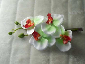 Pince clip à cheveux branche d'orchidées blanches et vertes